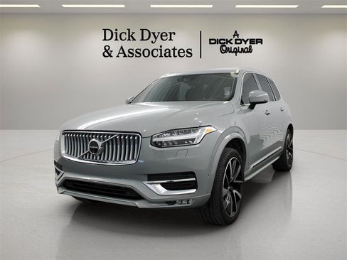 Certified 2025 Volvo XC90 B5 Plus image 6