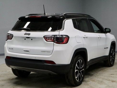 Used 2024 Jeep Compass Limited image 11