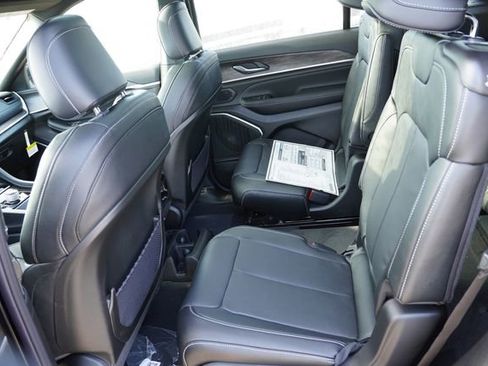 New 2026 Jeep Grand Cherokee L Limited image 11