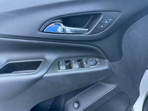 Used 2021 Chevrolet Equinox LT FWD image 24