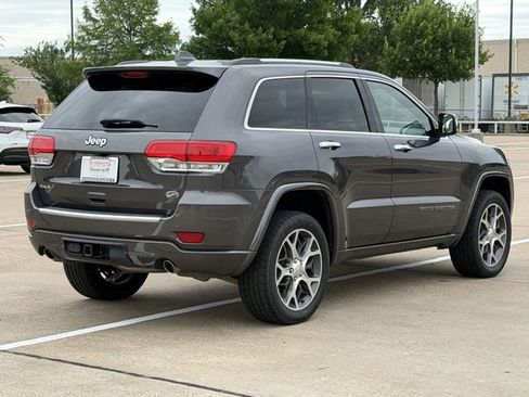 Used 2019 Jeep Grand Cherokee Overland AWD/4WD image 4