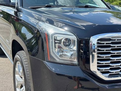 Used 2019 GMC Yukon Denali AWD/4WD image 10