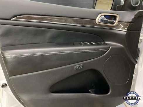Used 2015 Jeep Grand Cherokee Overland image 33