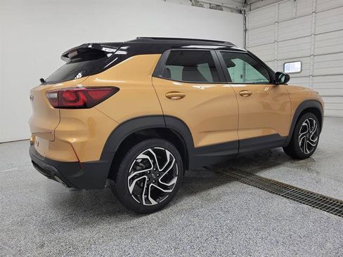 Used 2024 Chevrolet TrailBlazer RS w/ Convenience Package image 3