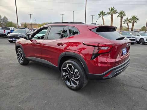 Used 2025 Chevrolet Trax RS w/ Driver Confidence Package image 4