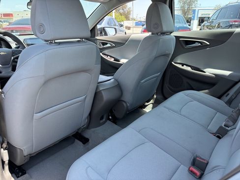 Used 2021 Chevrolet Malibu LS FWD image 15