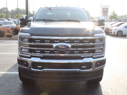 Used 2023 Ford F250 Lariat w/ Lariat Ultimate Package AWD/4WD image 3