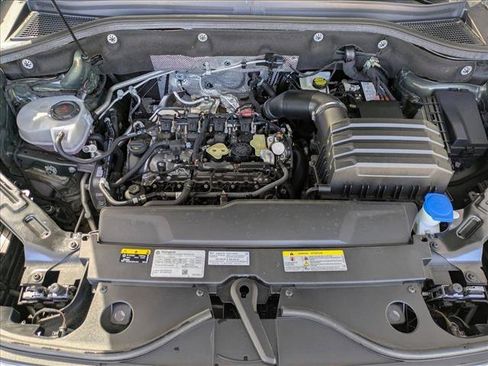 Used 2024 Volkswagen Atlas Peak Edition SE AWD/4WD image 25