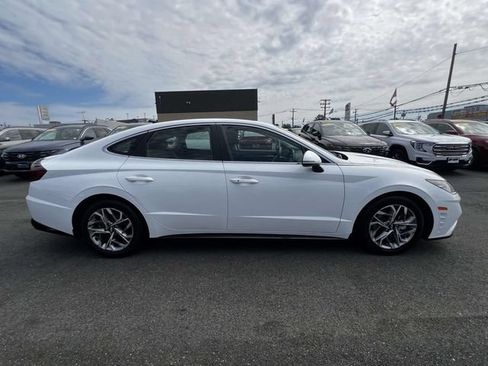 Certified 2023 Hyundai Sonata SEL w/ Cargo Package FWD image 4