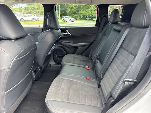 Used 2023 Mitsubishi Outlander SE AWD/4WD image 10