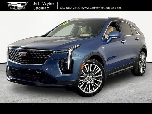 Used 2025 Cadillac XT4 Premium Luxury w/ Technology Package AWD/4WD image 1