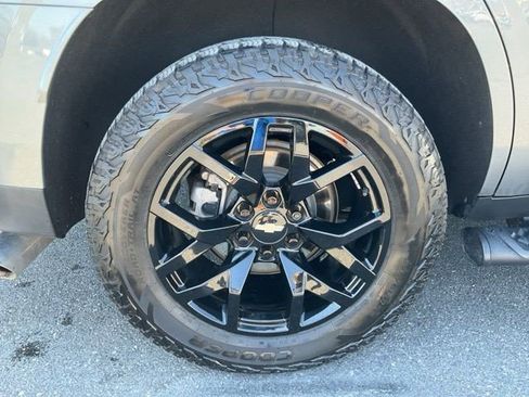 Certified 2022 Chevrolet Tahoe Z71 w/ Z71 Off-Road Package image 9