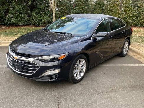 Used 2023 Chevrolet Malibu LT image 3