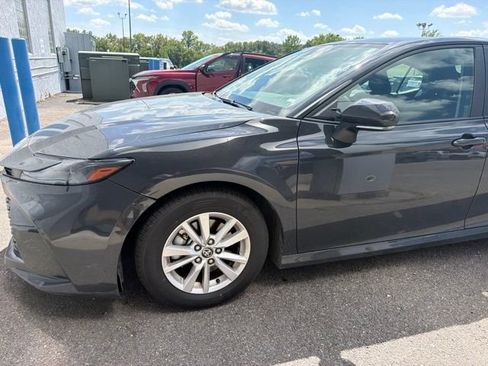 Used 2025 Toyota Camry LE FWD image 4