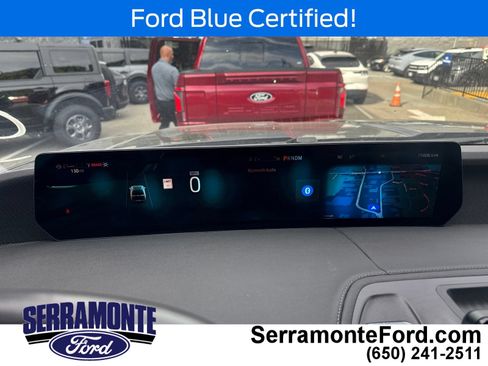 Used 2025 Ford Expedition Platinum AWD/4WD image 12