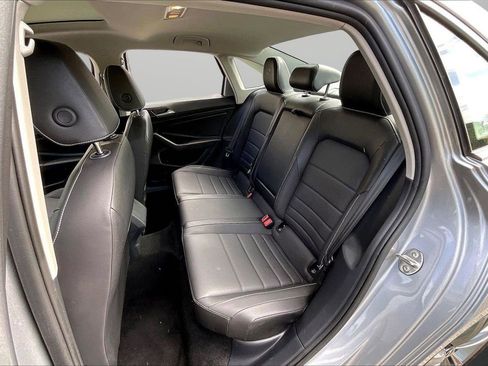 Used 2024 Volkswagen Jetta SE FWD image 22