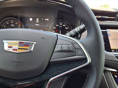 Used 2026 Cadillac XT5 Premium Luxury w/ Driver Assist Package FWD image 17