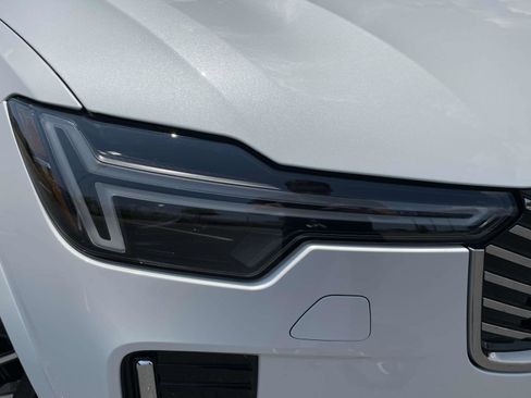 New 2026 Volvo XC90 B5 Core AWD/4WD image 8