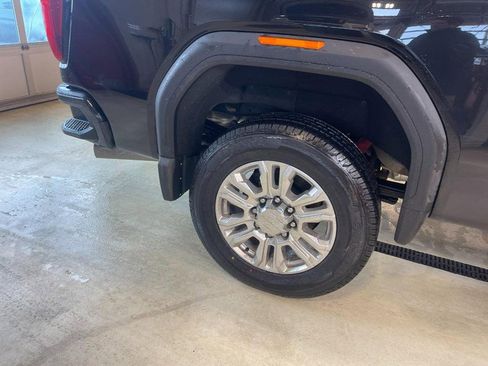 Used 2023 GMC Sierra 2500 Denali image 9