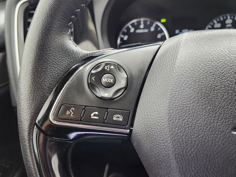 Used 2019 Mitsubishi Outlander SEL image 33