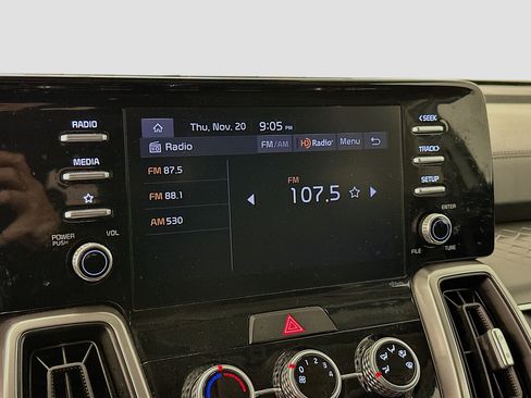 Used 2023 Kia Sorento LX image 21