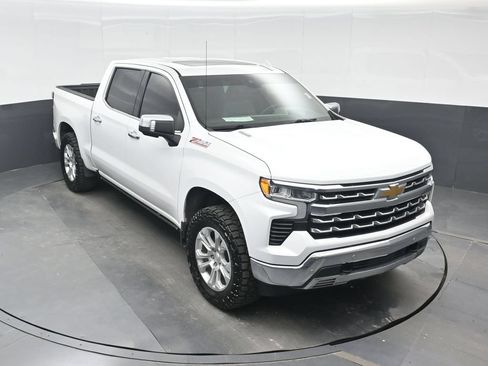 Used 2022 Chevrolet Silverado 1500 LTZ w/ LTZ Premium Package AWD/4WD image 24