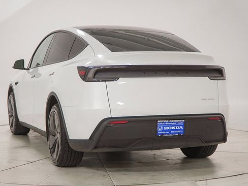 Used 2026 Tesla Model Y AWD image 7