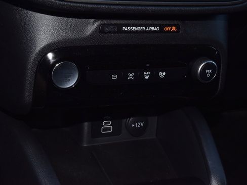 Used 2024 Ford Escape SE image 29