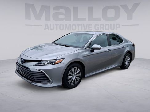 Used 2022 Toyota Camry LE FWD image 1