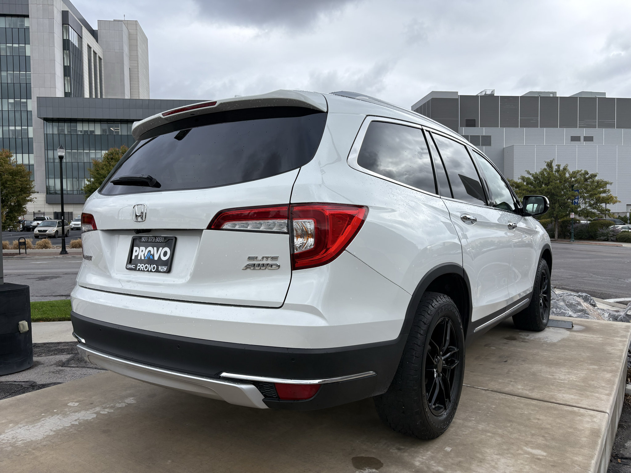 Used 2021 Honda Pilot Elite image 4