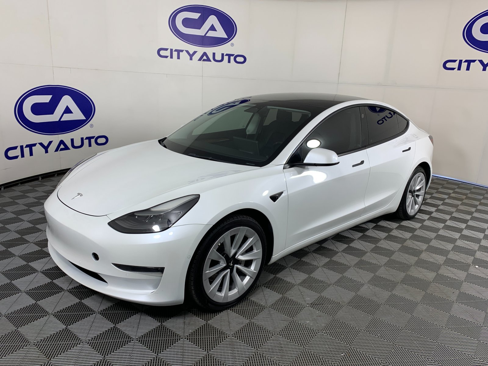 Used 2022 Tesla Model 3 Long Range AWD/4WD image 7
