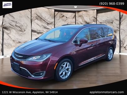 Used 2017 Chrysler Pacifica Touring-L w/ Tire & Wheel Group