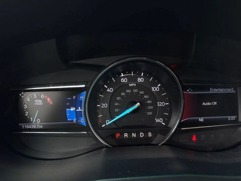 Used 2016 Ford Explorer XLT w/ Equipment Group 202A FWD image 40