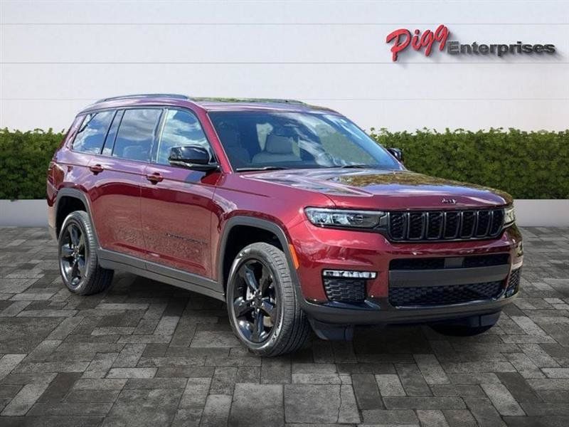 Used 2024 Jeep Grand Cherokee L Limited w/ Black Appearance Package AWD/4WD image 7
