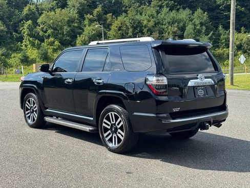 Used 2023 Toyota 4Runner Limited AWD/4WD image 5
