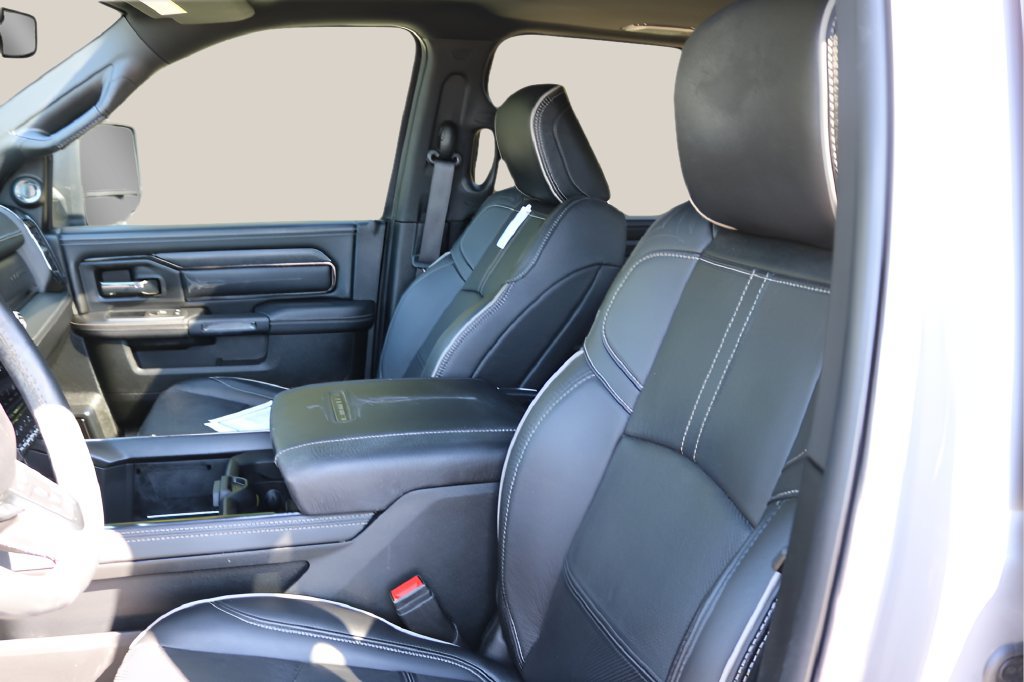 Used 2024 RAM 3500 Limited AWD/4WD image 14