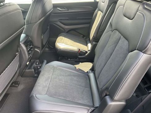 New 2025 Jeep Grand Cherokee L Altitude image 11