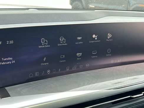 New 2025 Cadillac Escalade IQ Luxury 2 AWD/4WD image 17
