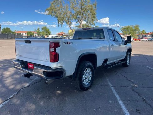 Used 2022 Chevrolet Silverado 2500 LT w/ Convenience Package image 9