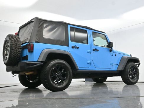 Used 2018 Jeep Wrangler Unlimited Rubicon w/ Connectivity Group AWD/4WD image 48