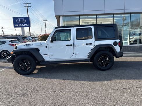 Used 2022 Jeep Wrangler Unlimited Sport image 9