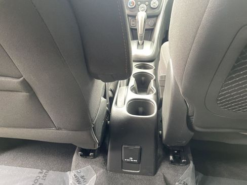 Used 2020 Chevrolet Trax LT image 24