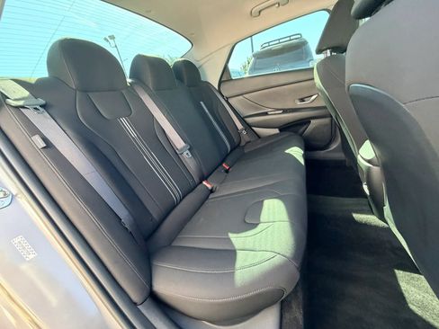 Used 2024 Hyundai Elantra SEL FWD image 22
