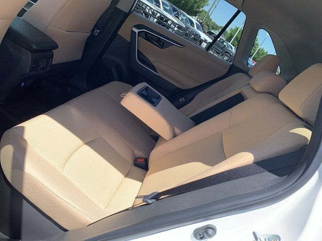 Certified 2025 Toyota RAV4 LE AWD/4WD image 10