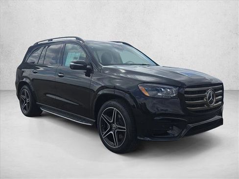 Used 2026 Mercedes-Benz GLS 450 4MATIC image 5