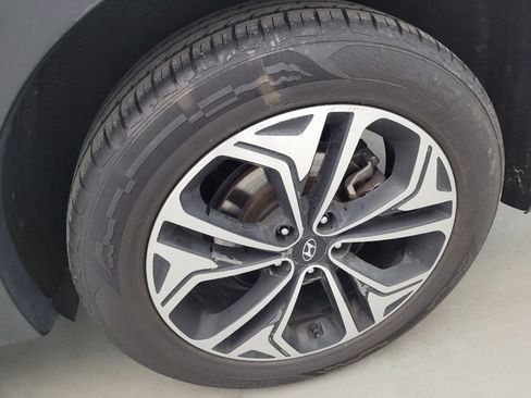 Used 2019 Hyundai Santa Fe Limited FWD image 31
