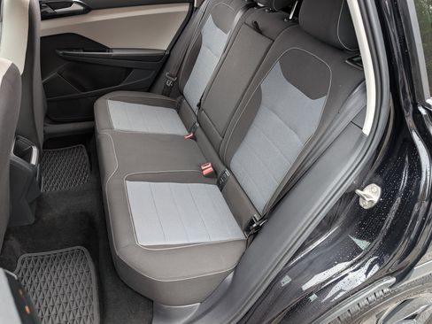 Used 2025 Volkswagen Taos S w/ Taos MDO Package image 17