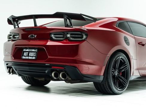Used 2021 Chevrolet Camaro ZL1 RWD image 14