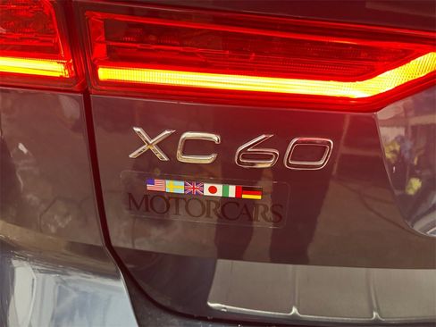 Certified 2023 Volvo XC60 B5 Core w/ Climate Package image 33