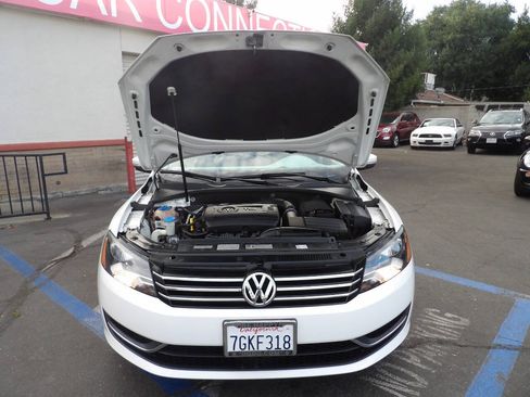 Used 2014 Volkswagen Passat 1.8T SE FWD image 13